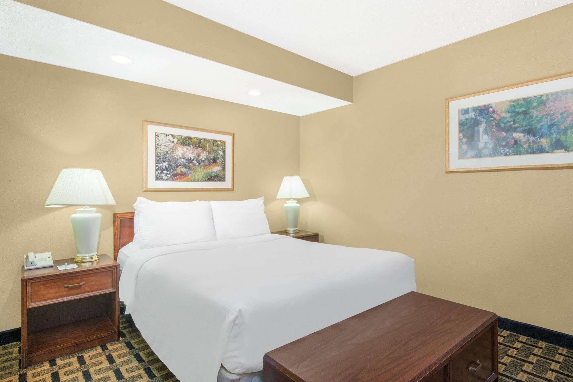 Hawthorn Extended Stay By Wyndham וויצ'יטה מראה חיצוני תמונה